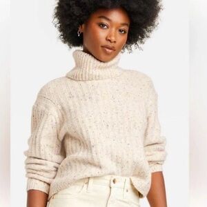 NWT Universal thread cream speckle sweater